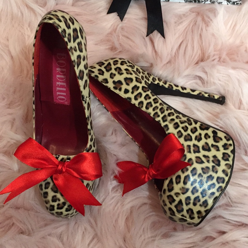 Bordello Leopard Print Heels with Red Bow - Picture 2 of 5